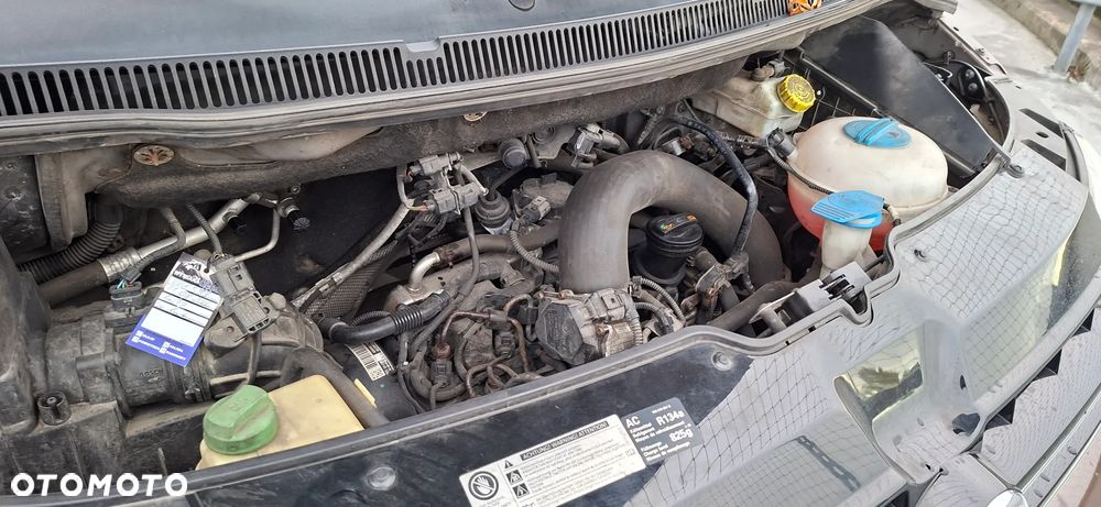 Volkswagen Multivan - 20