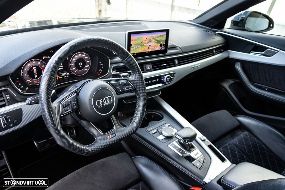 Audi RS4 Avant - 34