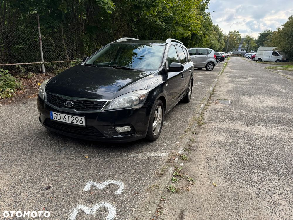 Kia Ceed - 4