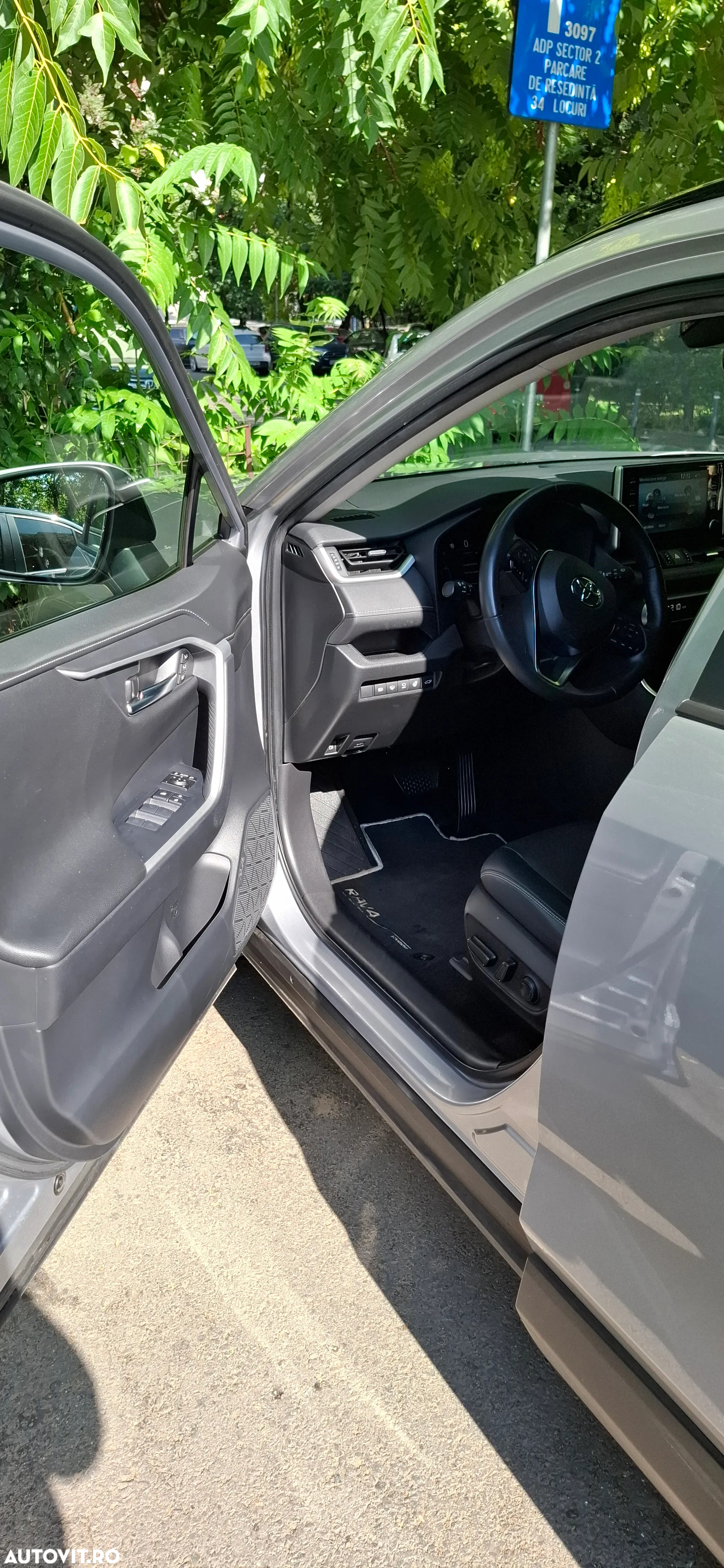 Toyota RAV4 2.5 Hybrid VVT-iE 4x4 Luxury - 23