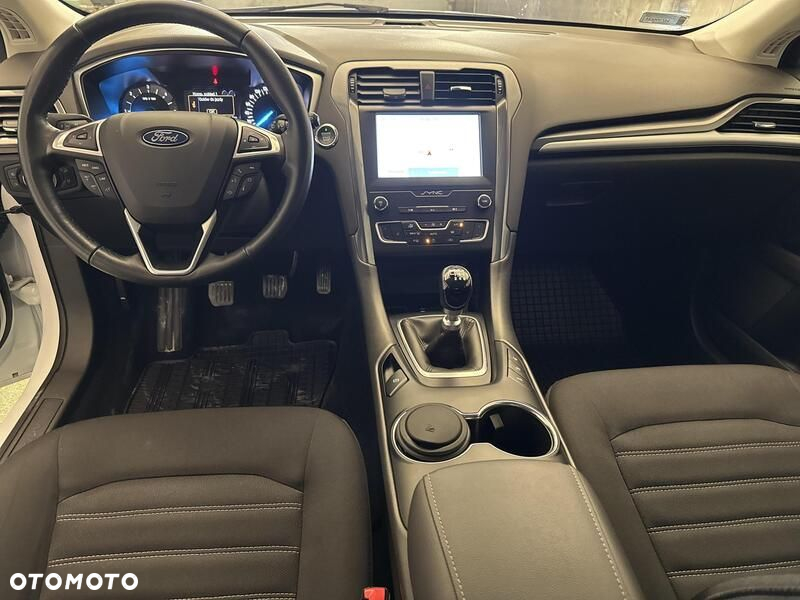 Ford Mondeo - 22