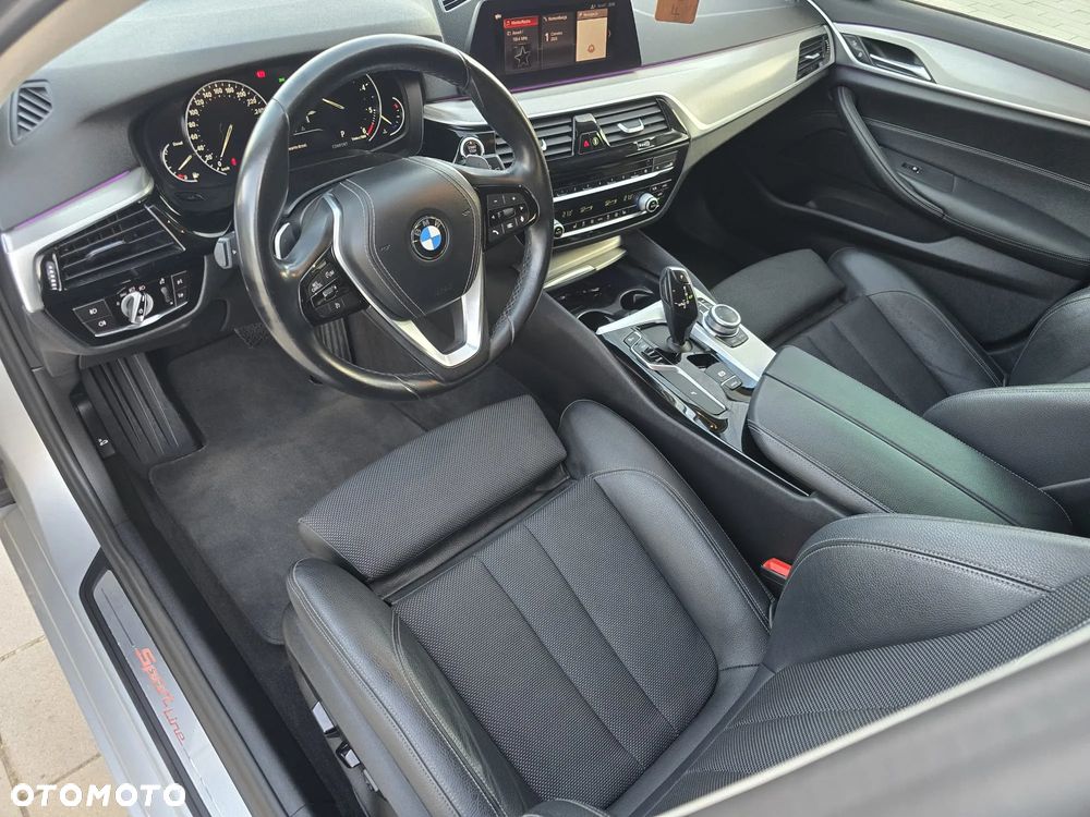 BMW Seria 5 520d Sport Line sport - 10