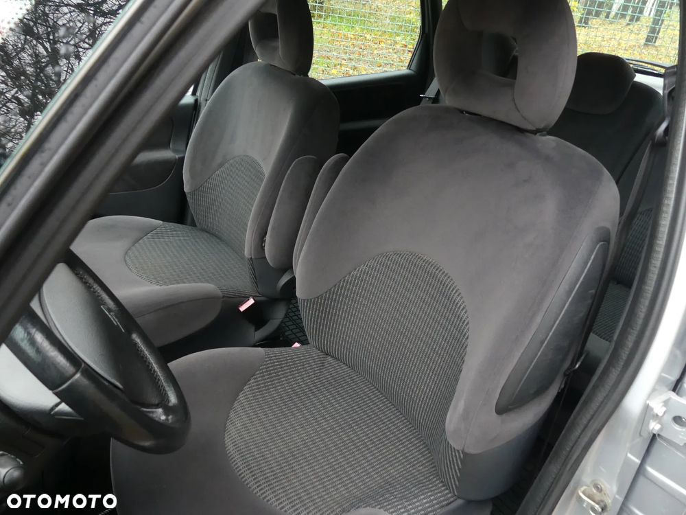 Citroën Xsara Picasso 1.6 Style - 2