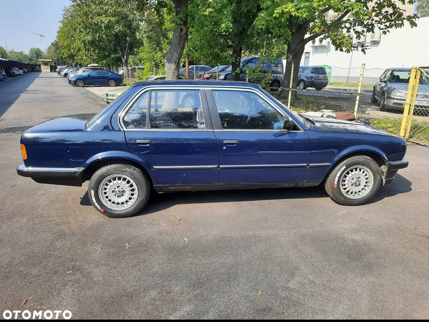BMW Seria 3 318i - 4