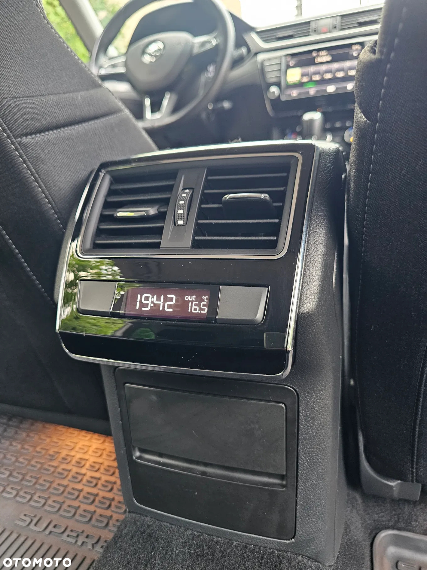 Skoda Superb 2.0 TDI DSG Style - 22