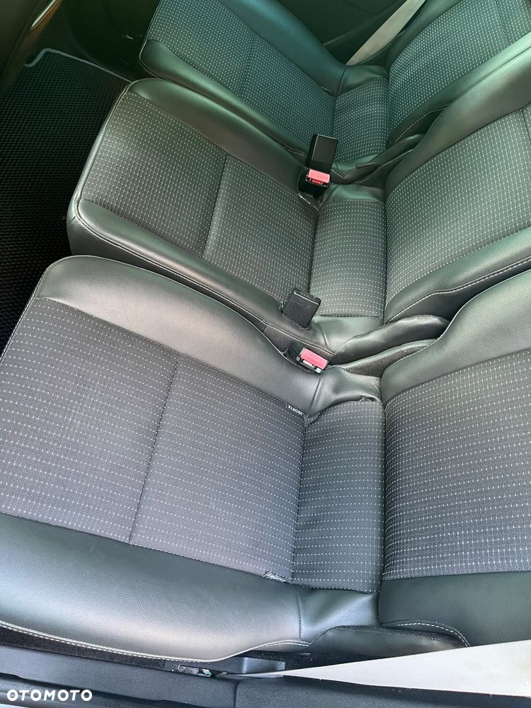 Renault Scenic 1.9 dCi Bose Edition - 17
