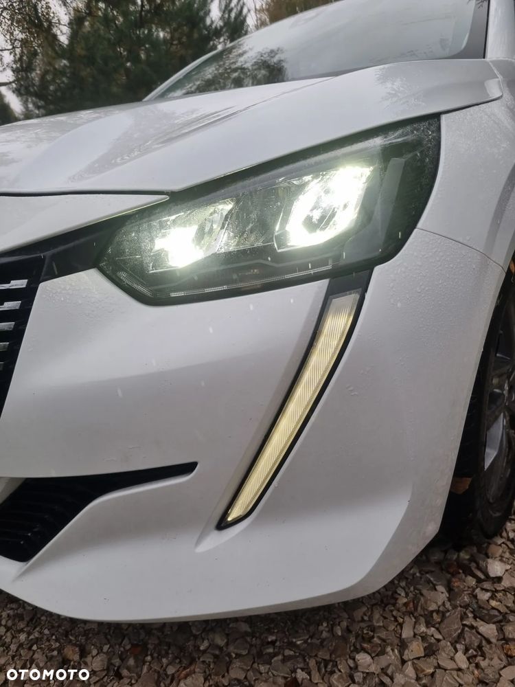 Peugeot 208 PureTech 75 Allure - 12