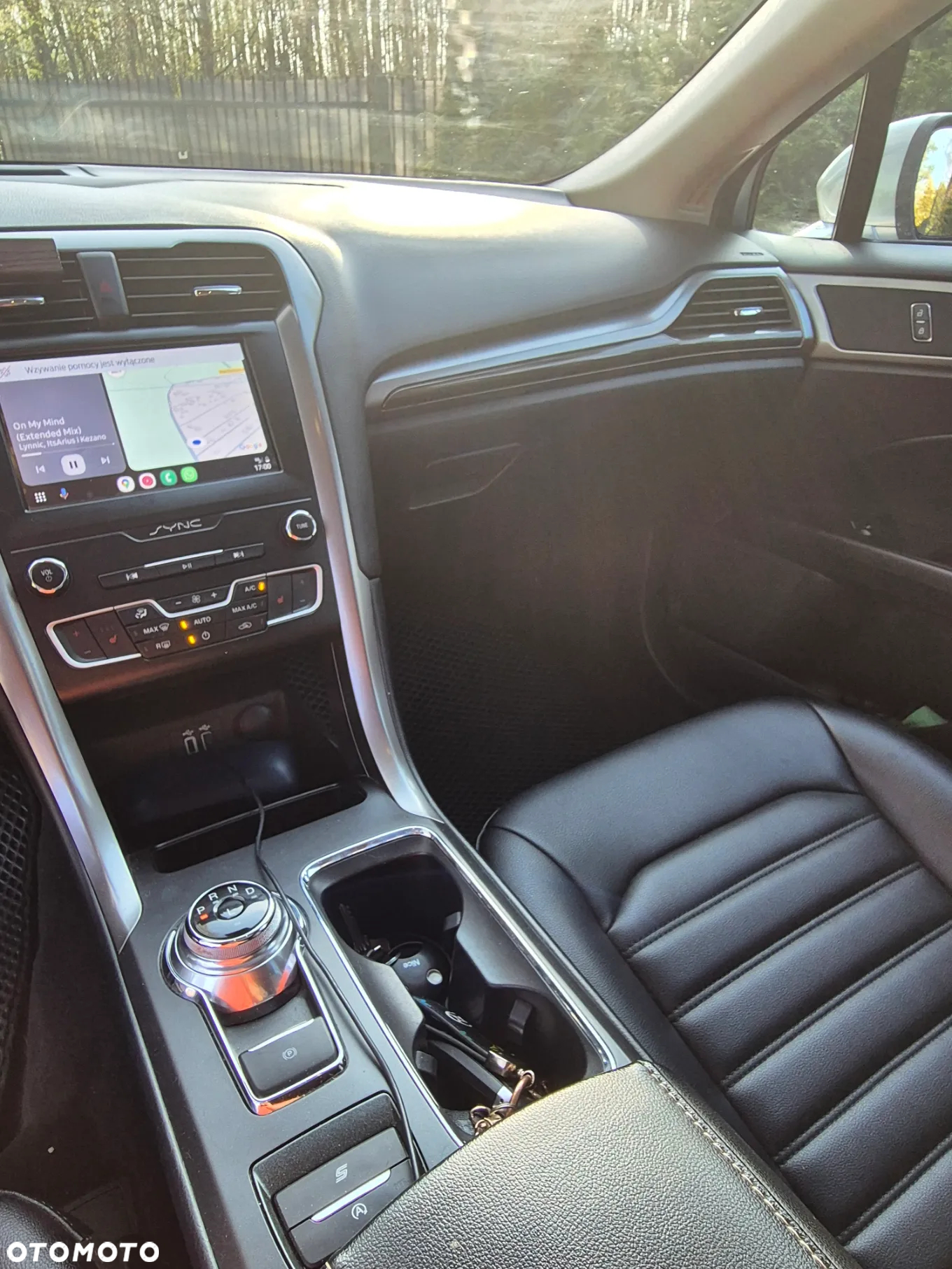 Ford Fusion - 16