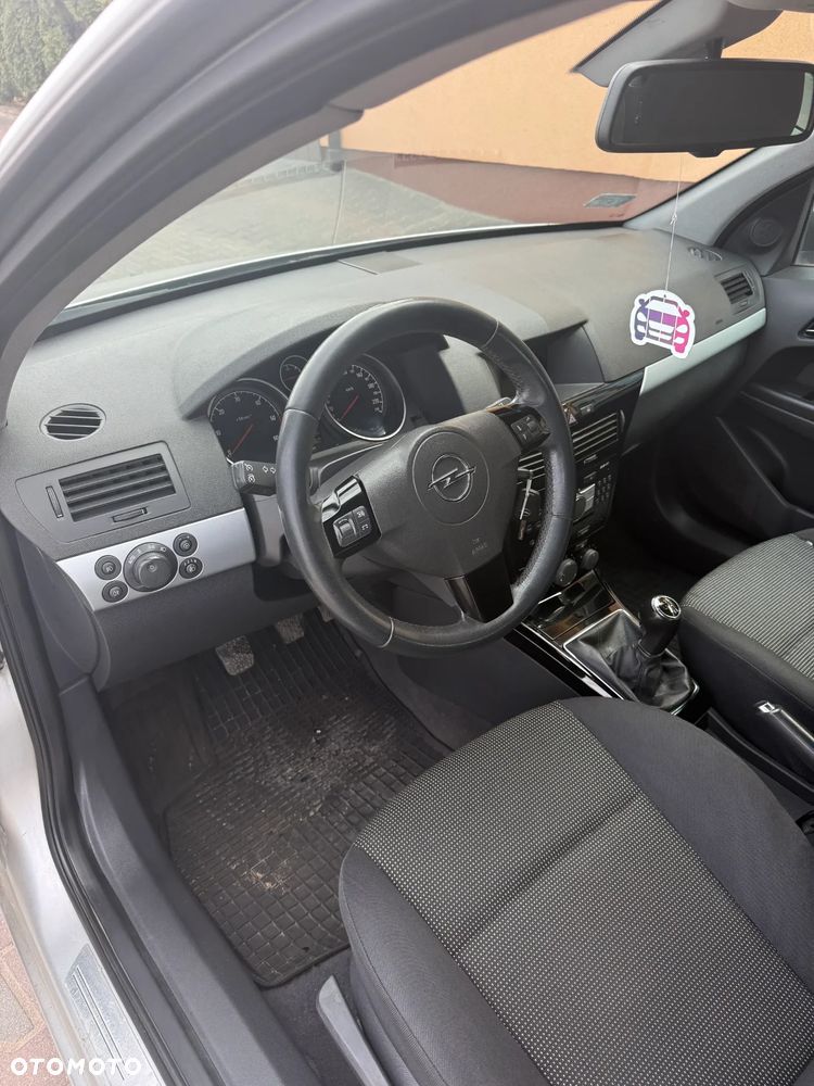 Opel Astra 1.7 CDTI - 22
