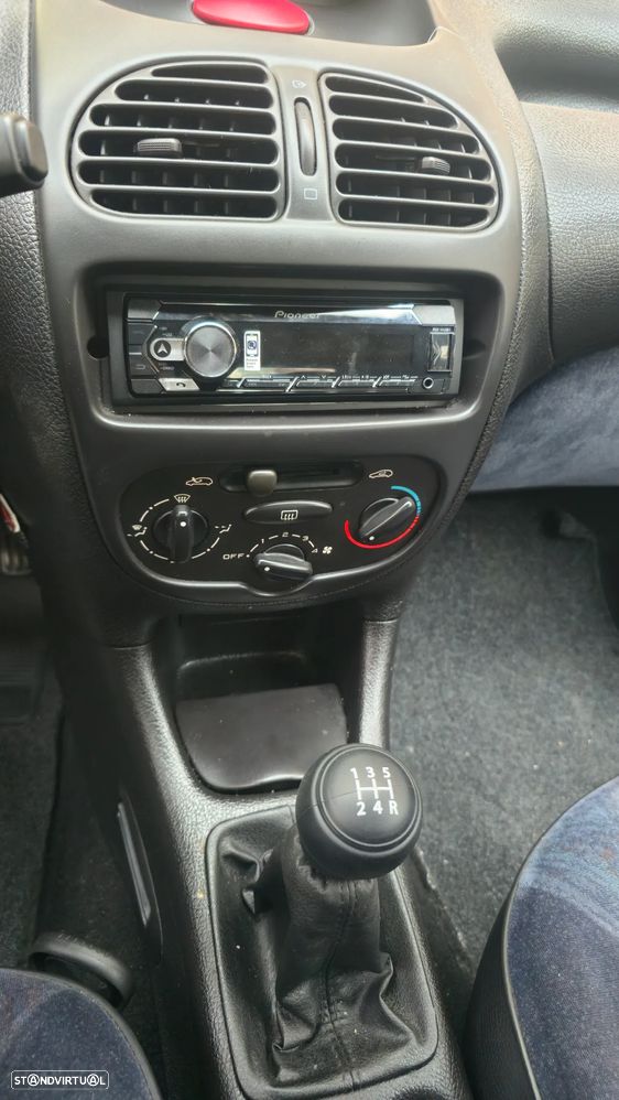 Peugeot 206 1.9 D XT - 2