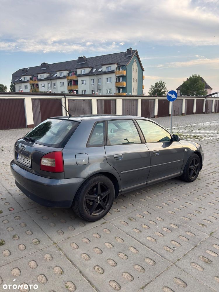 Audi A3 Sportback 1.9 TDI Ambiente - 5