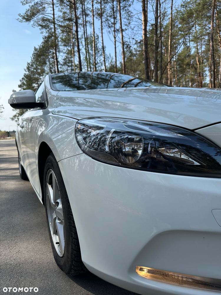 Volvo V40 D3 Kinetic - 3