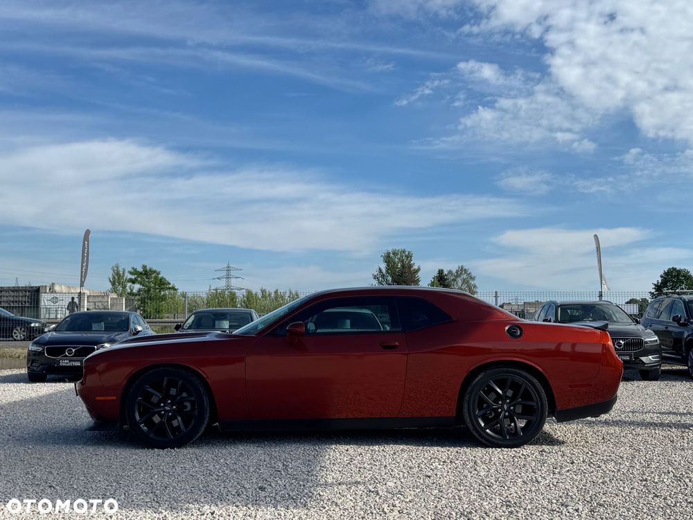 Dodge Challenger - 8