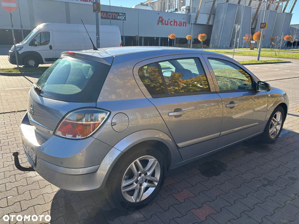 Opel Astra 1.6 Enjoy EasyTronic - 4