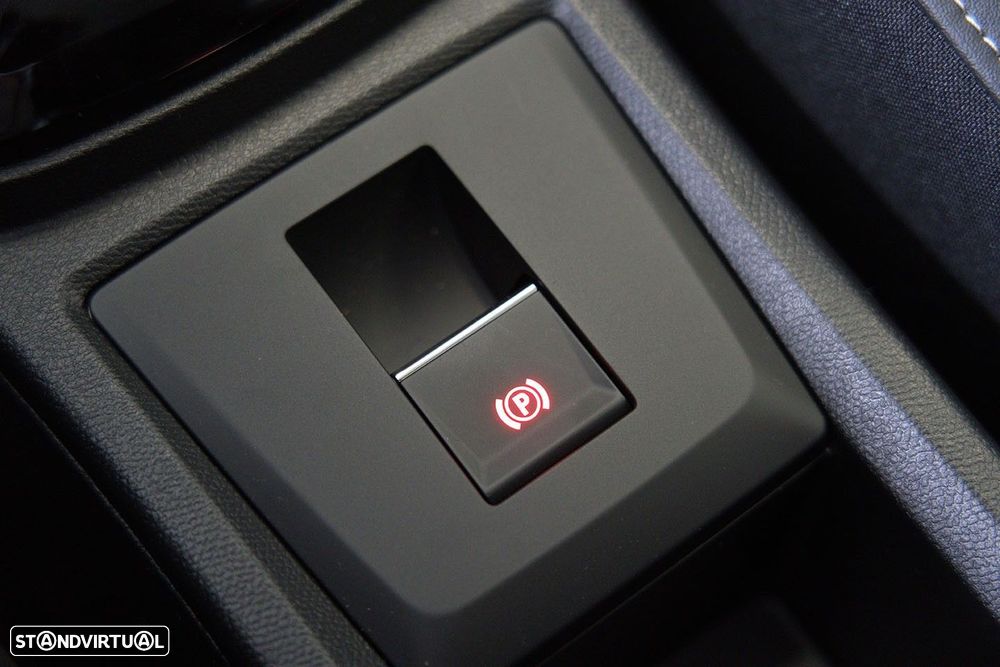 Citroën C3 Aircross 1.2 Hybrid Plus e-DSC6 - 33