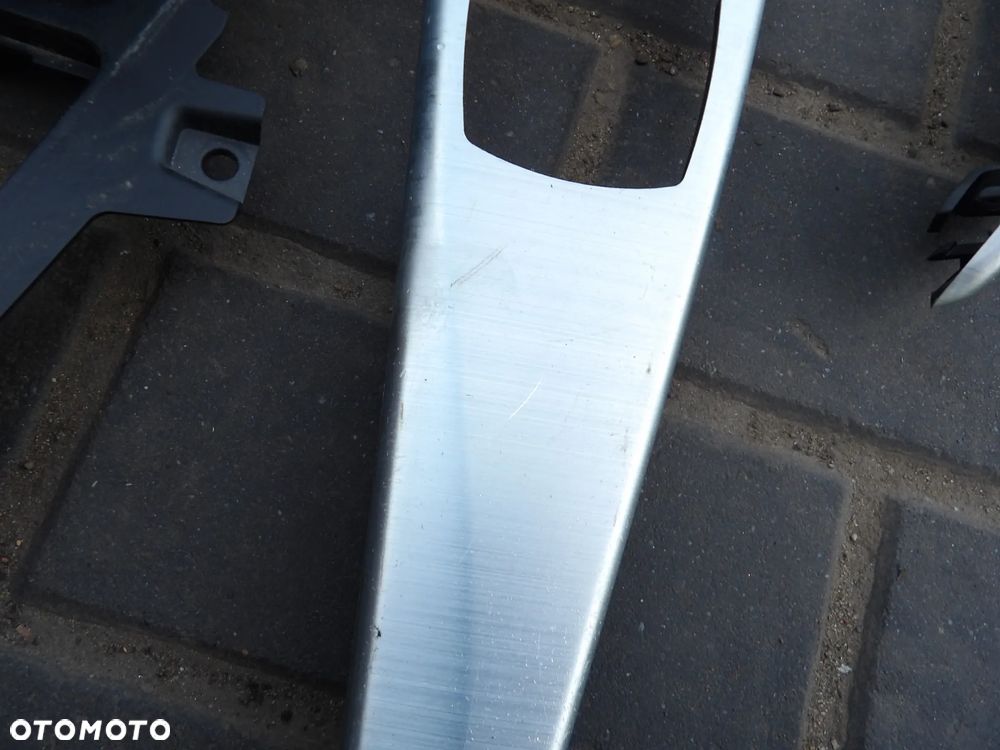BMW - F30 - KOMPLET LISTEW OZDOBNYCH - DEKORY - KRATKI NAWIEWU - SZCZOTKOWANE ALUMINIUM - MANUAL - EUROPA - 9218549  9218551 - 4