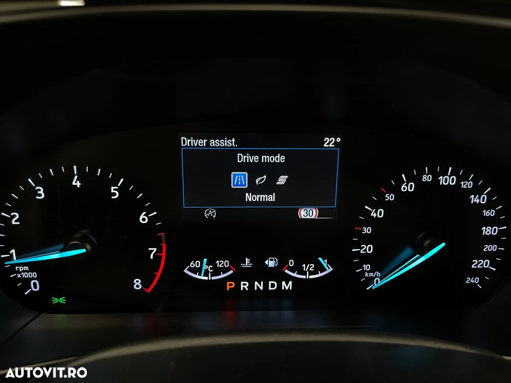 Ford Focus 1.5 EcoBoost ST-Line - 23