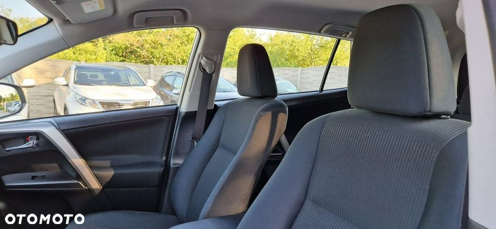 Toyota RAV4 - 16