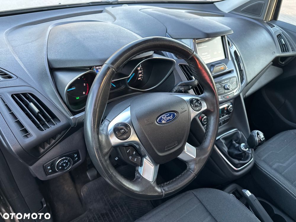 Ford Tourneo Connect 1.5 TDCi Titanium - 23