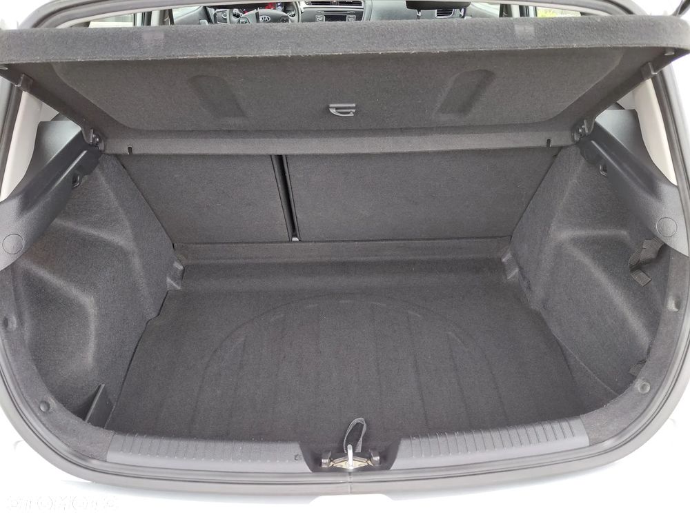 Kia Ceed 1.4 L - 14