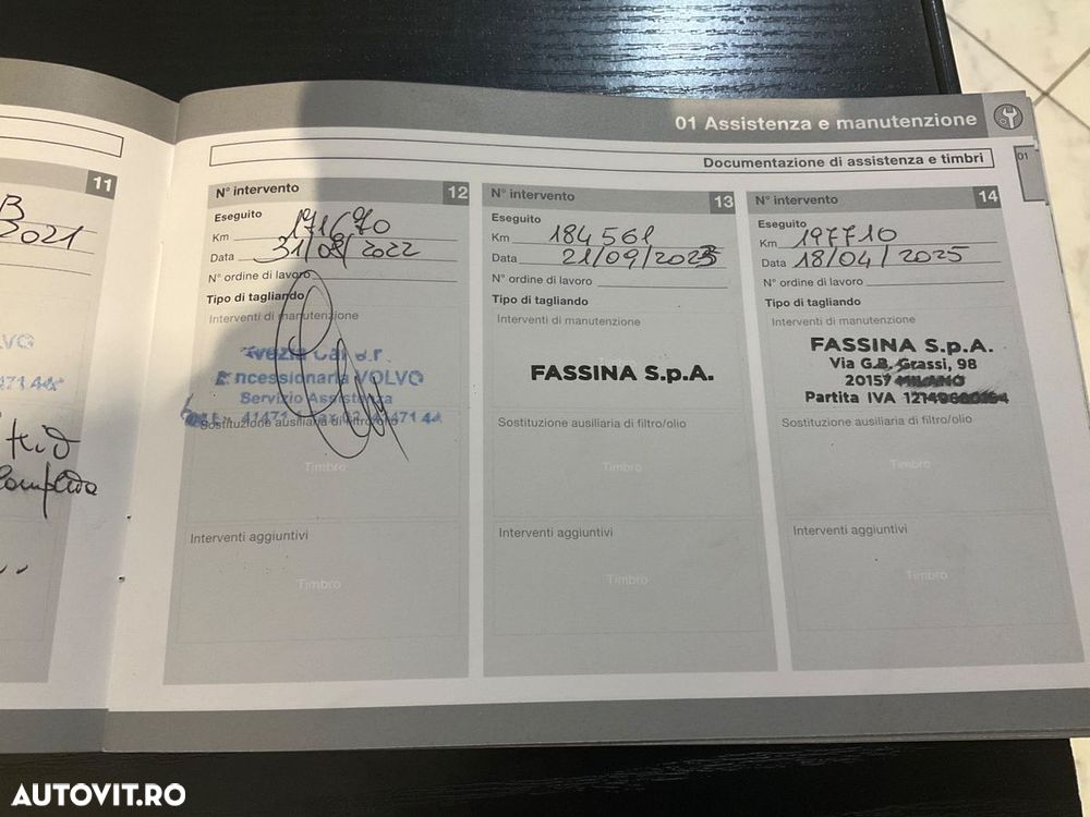 Volvo XC 60 D5 AWD Aut. RDesign - 33