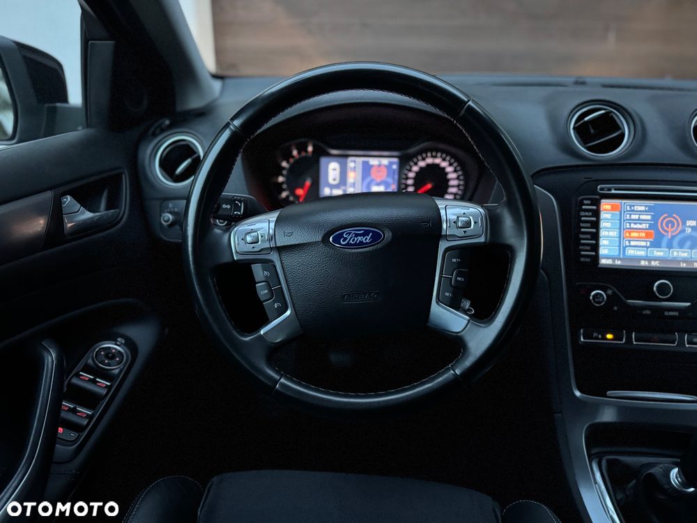 Ford Mondeo - 27