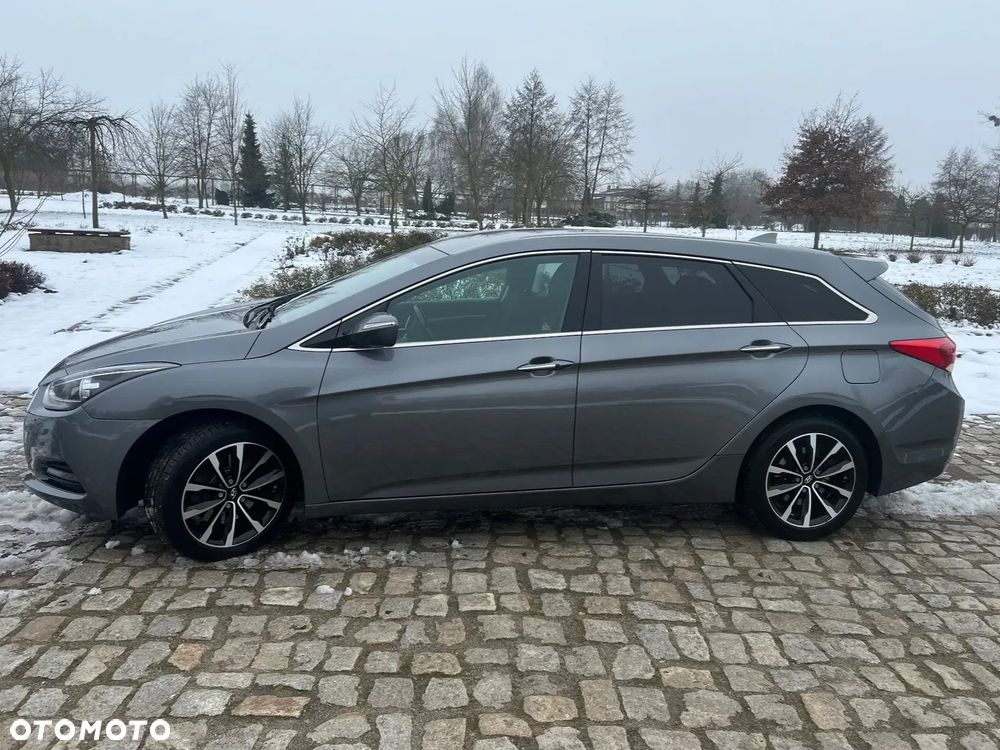 Hyundai i40 Kombi blue 1.7 CRDi DCT Premium - 25