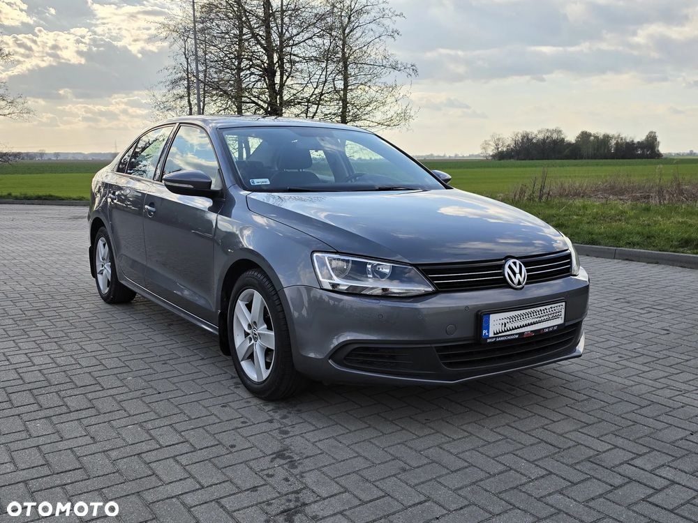 Volkswagen Jetta 1.2 TSI Comfortline Optimum - 2