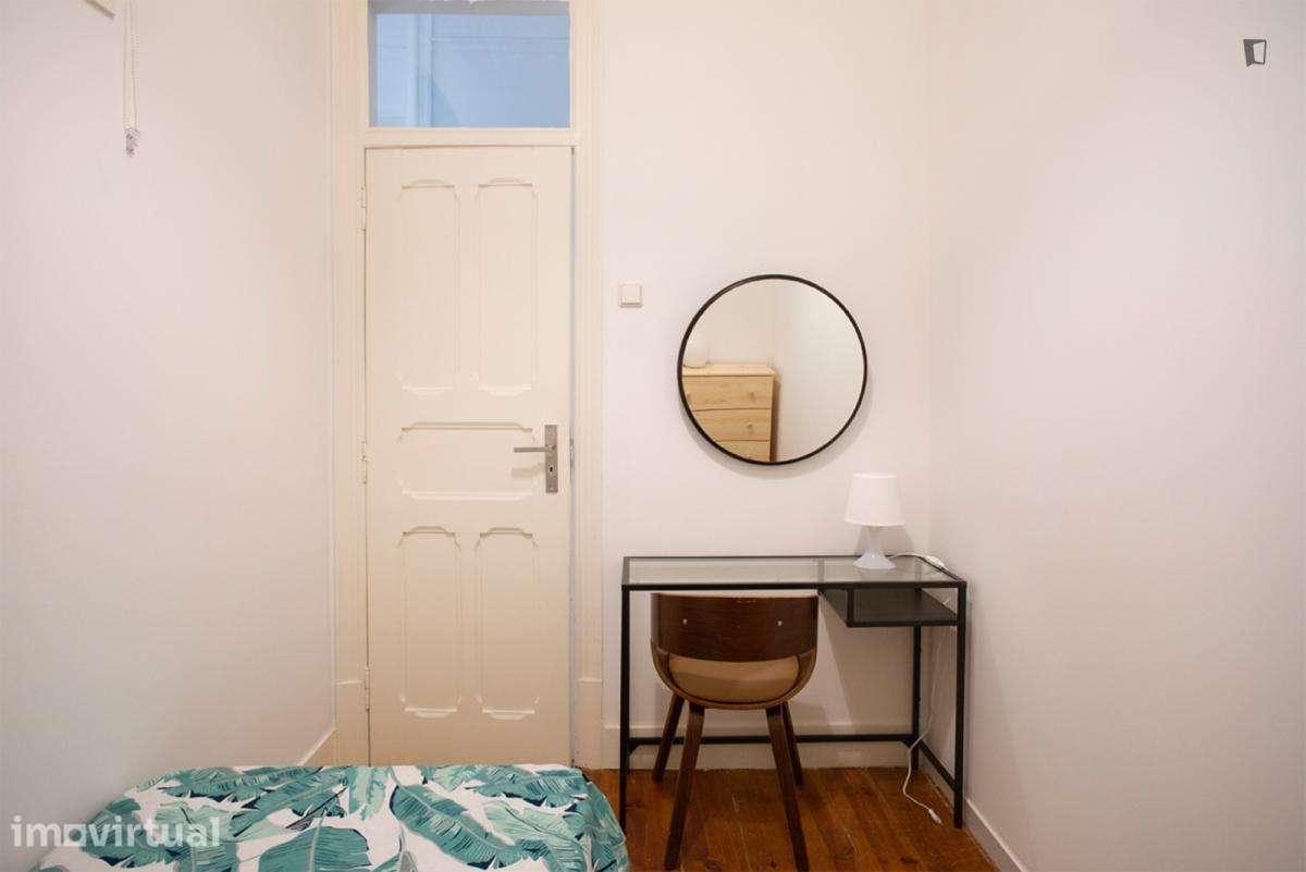 Quarto - localizado em Arroios Lisbon - Grande imagem: 4/12