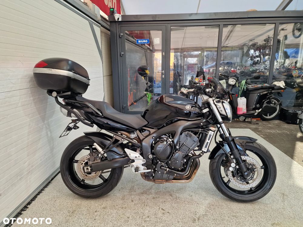 Yamaha FZ - 16