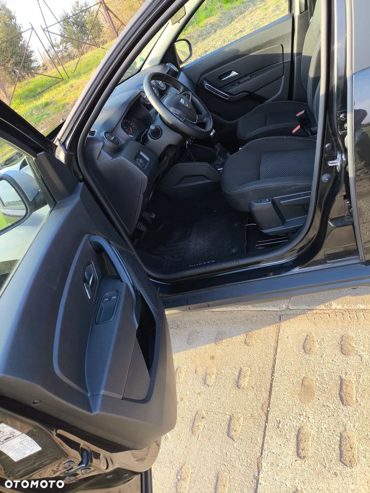 Dacia Duster SCe 115 2WD Essential - 11