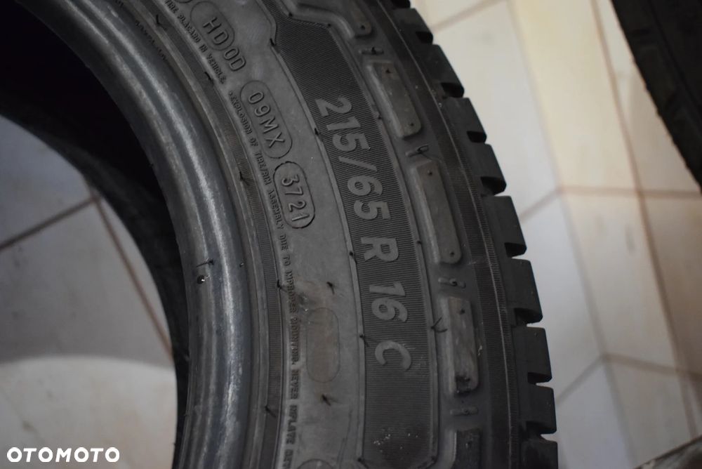 R16C 215/65 Michelin Agilis 3 - 4
