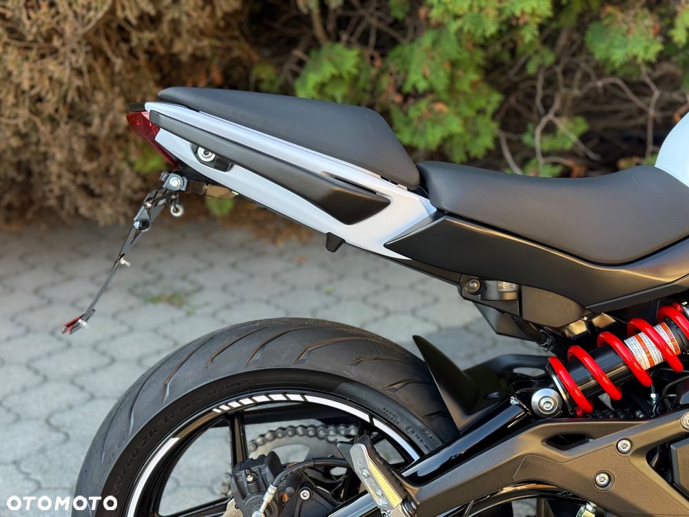 Kawasaki ER - 20