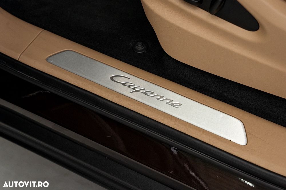 Porsche Cayenne Coupe Standard - 30
