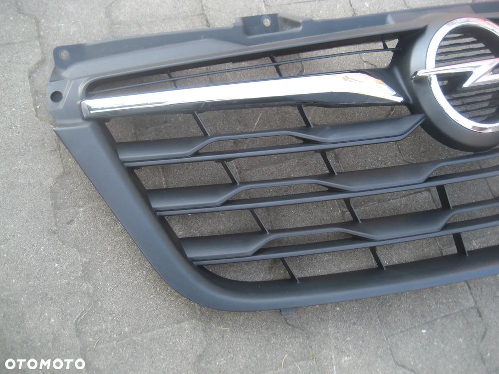 opel movano b ii lift 19-21r atrapa grill 623107683r - 2