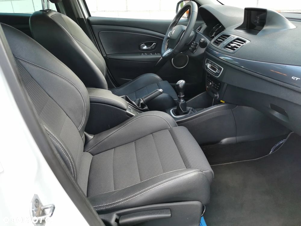 Renault Megane TCe 180 GT - 19