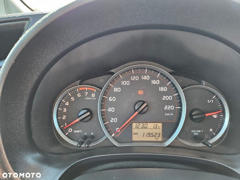 Toyota Yaris 1.33 Active - 9