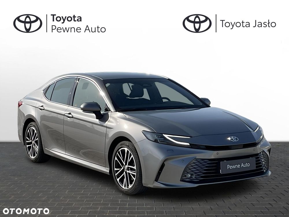 Toyota Camry - 8