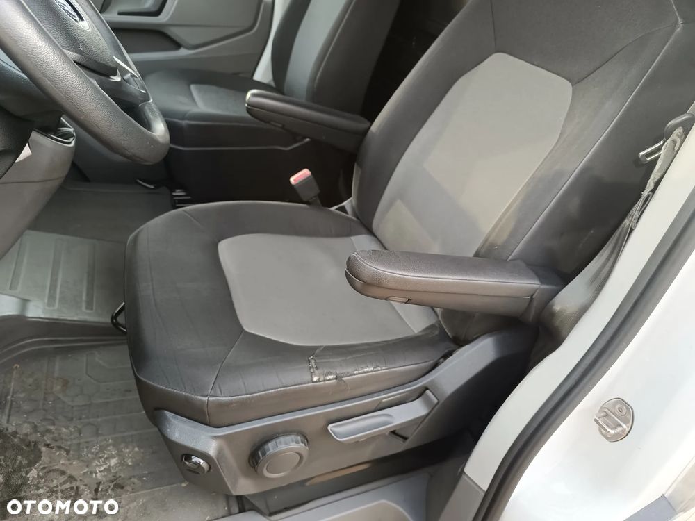 Volkswagen Crafter - 13