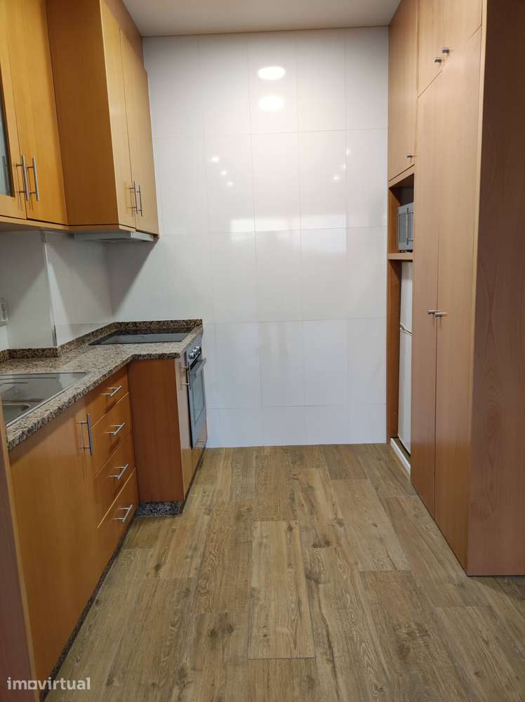 Apartamento T1 à venda no centro do Porto - Grande imagem: 4/6