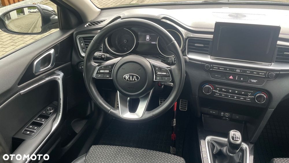 Kia Ceed 1.4 T-GDI L Business Line - 9
