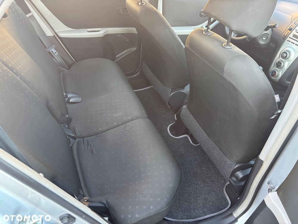 Toyota Yaris 1.0 Terra - 10