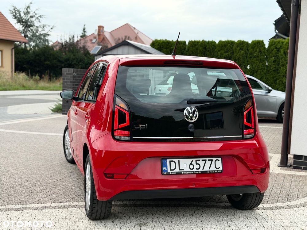 Volkswagen up! street - 6