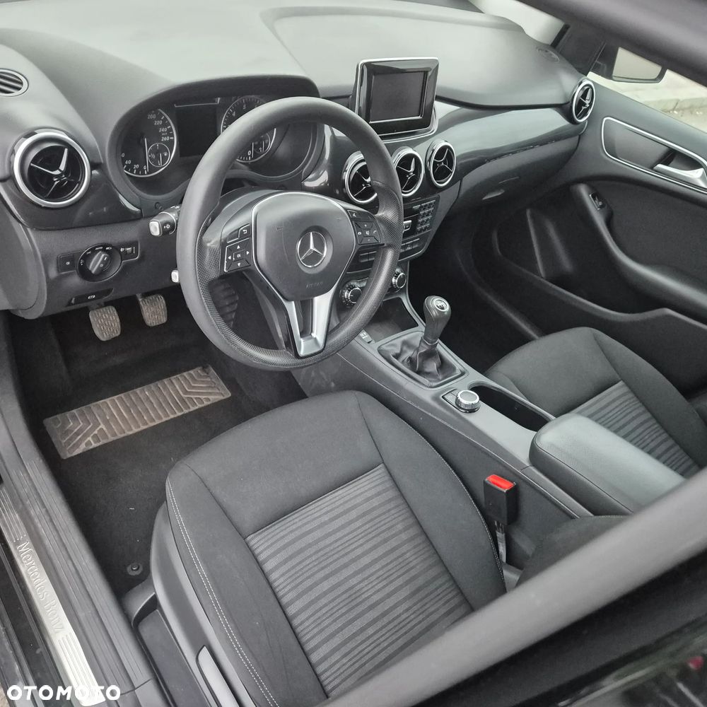 Mercedes-Benz Klasa B 180 BlueEFFICIENCY Edition - 10