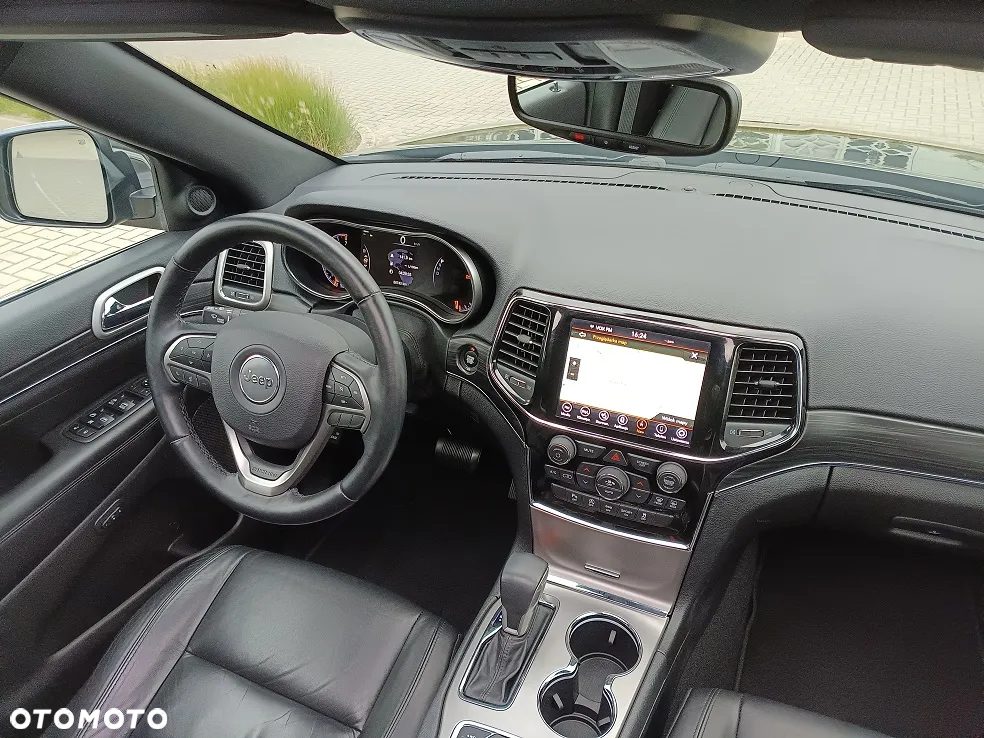 Jeep Grand Cherokee - 17