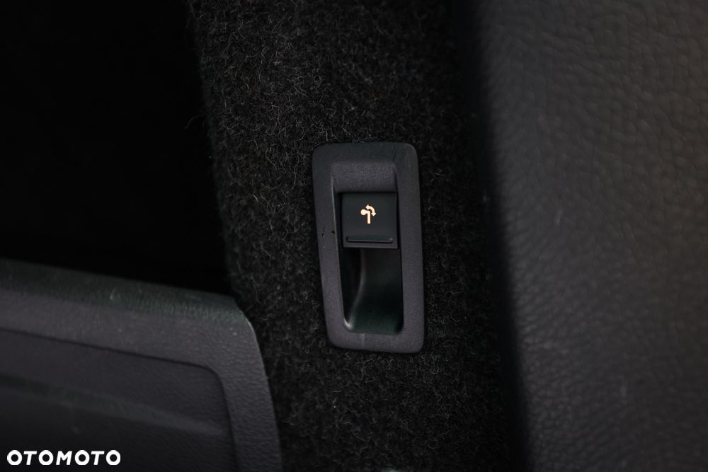 Volkswagen Passat 2.0 TDI 4Motion DSG BlueMotion Tech Highline - 36