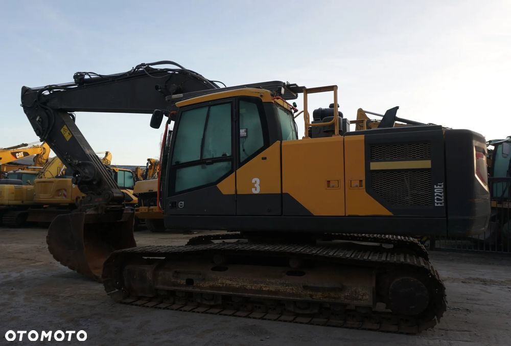 Volvo EC 220 E - 5