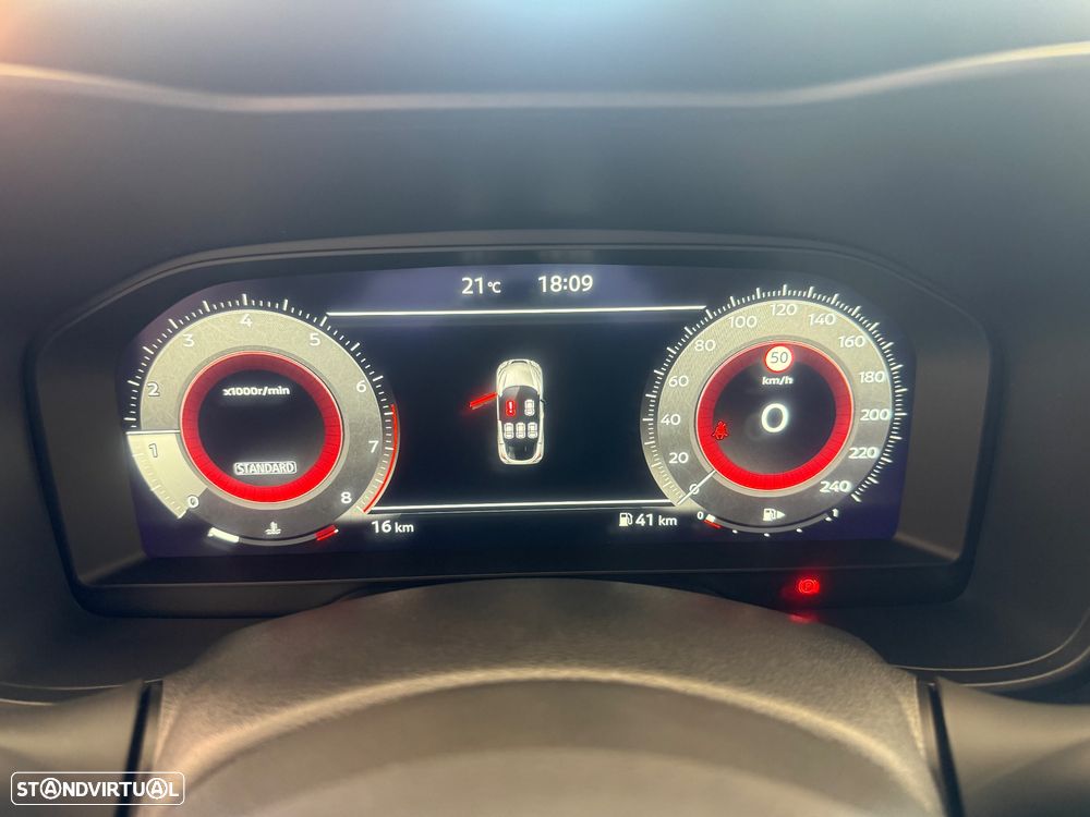 Nissan Juke 1.0 DIG-T N-Design C.Two Tone S. - 25
