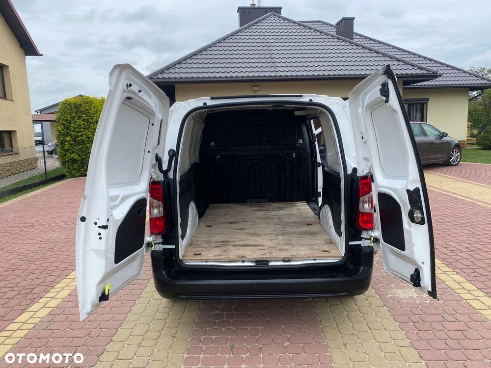 Citroën BERLINGO 1.6 HDI, MAX długi, 3-osobowy, klimatyzacja, zakupiony w salonie w Rzeszowie - 11
