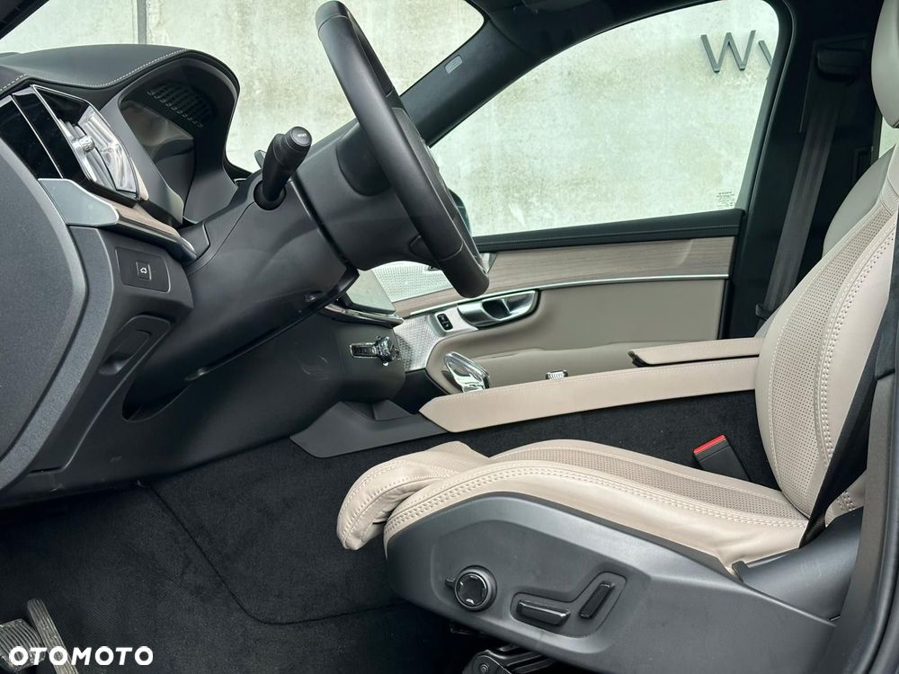 Volvo XC 90 - 23